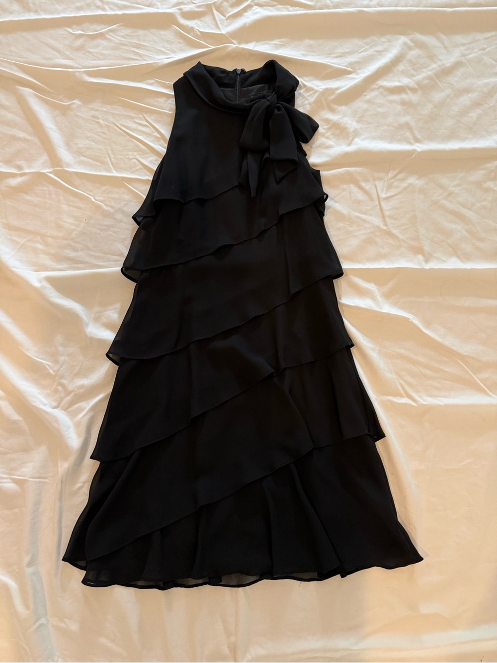 White House Black Market little black dress 🖤